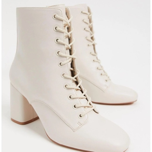 RARE ✨ Zara Cream Lace-Up Leather Ankle Boots - Picture 9 of 9
